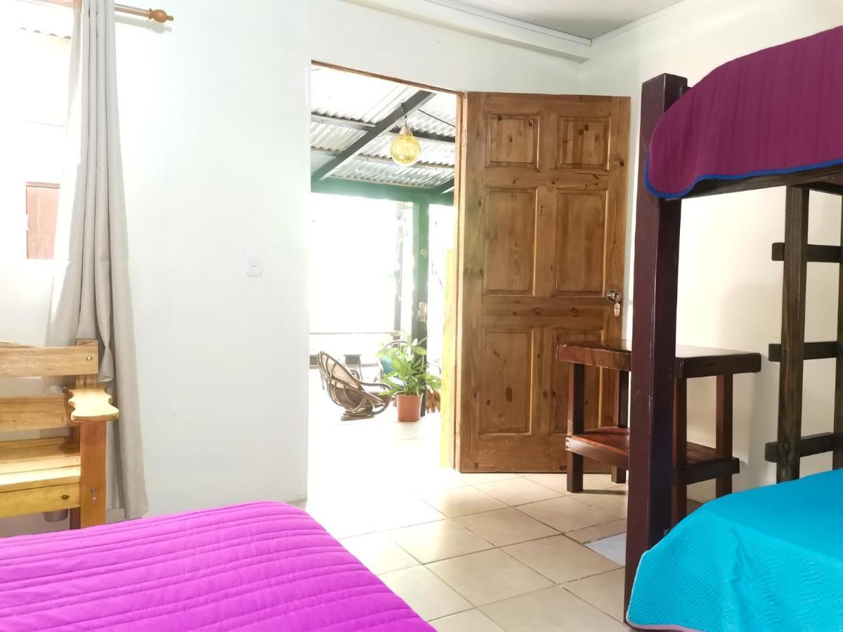 Casita Happy Feet And Tours Corcovado Ξενοδοχείο Drakes Bay Εξωτερικό φωτογραφία