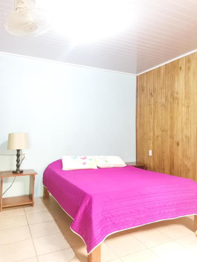 Casita Happy Feet And Tours Corcovado Ξενοδοχείο Drakes Bay Εξωτερικό φωτογραφία