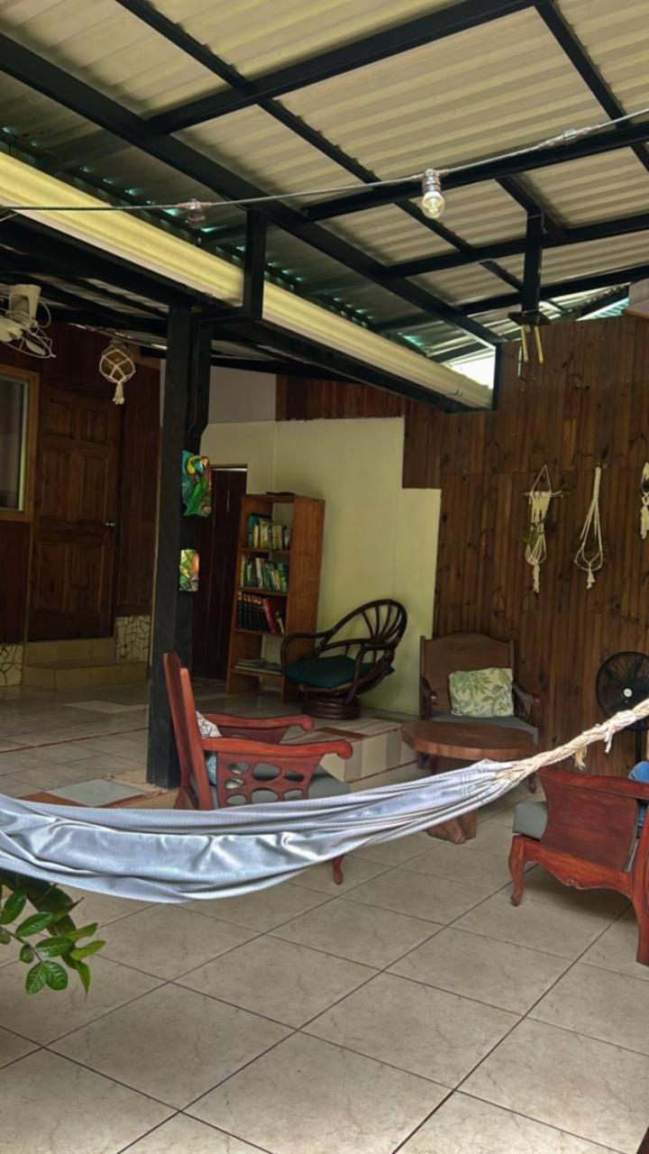 Casita Happy Feet And Tours Corcovado Ξενοδοχείο Drakes Bay Εξωτερικό φωτογραφία